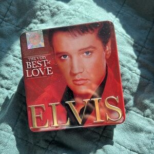 Elvis Presley: The Very Best of Love Tin